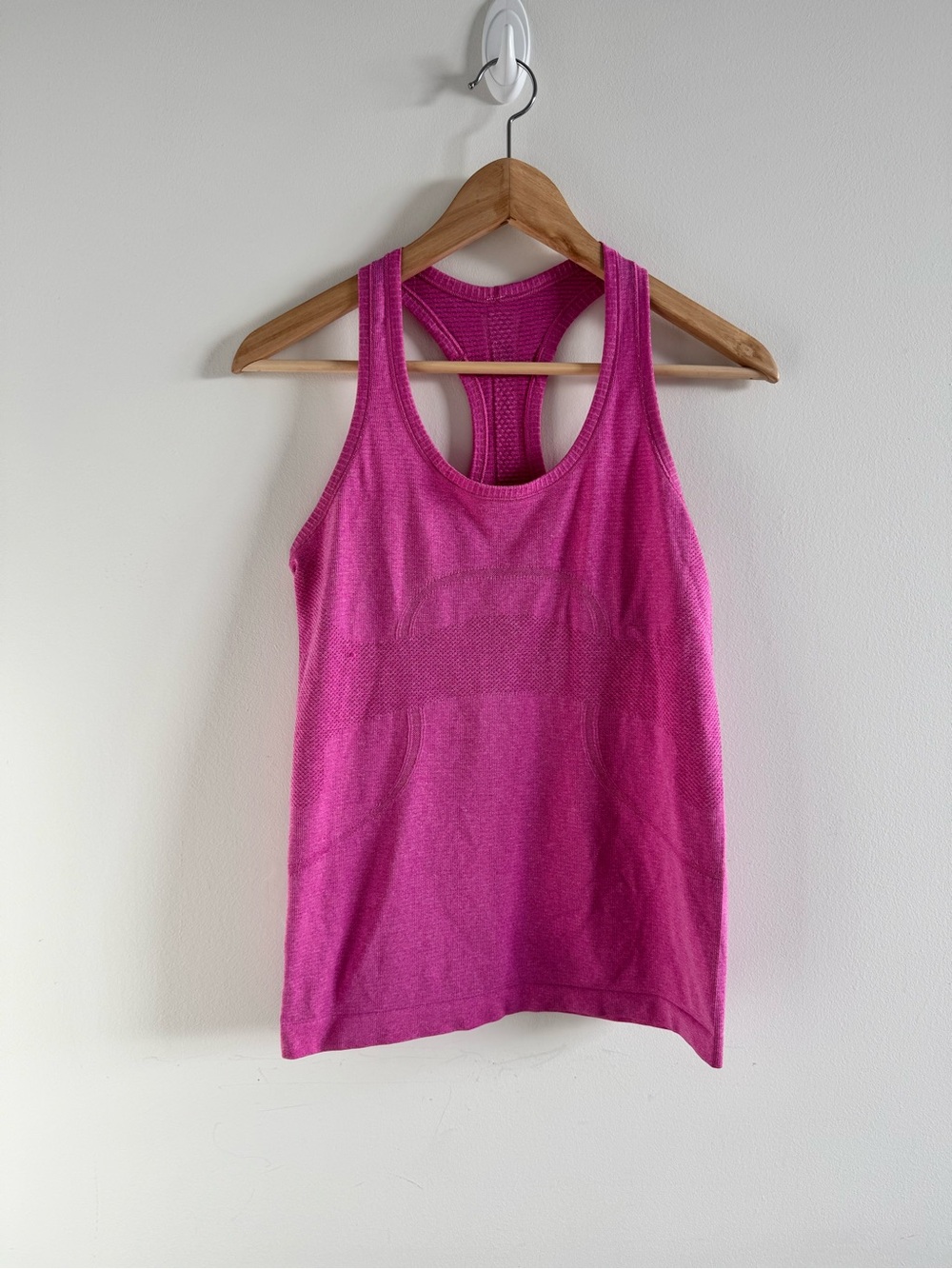 lululemon sz 6 run swiftly Pink Racerback Tank Top